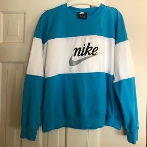 Nike blue and white long sleeve crewneck size XL